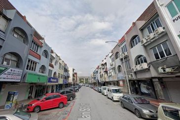 Subang Jaya 3 Storey Corner Shop