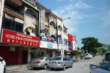 Subang Jaya 3 Storey Corner Shop