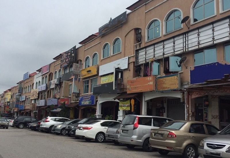 Puchong Bandar Puteri 3 Storey Corner Shop