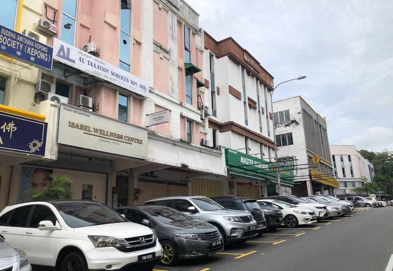 Medan Putra Business Centre