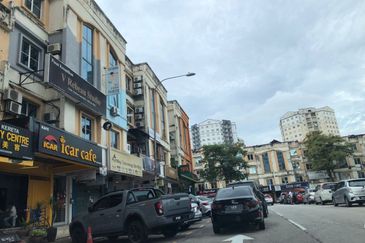 Medan Putra Business Centre