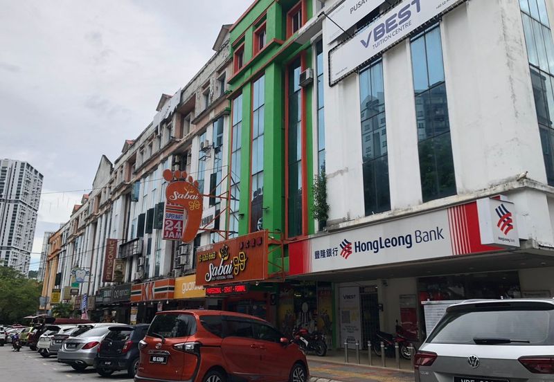 Medan Putra Business Centre