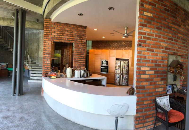 Freehold Bungalow, Gated and Guarded