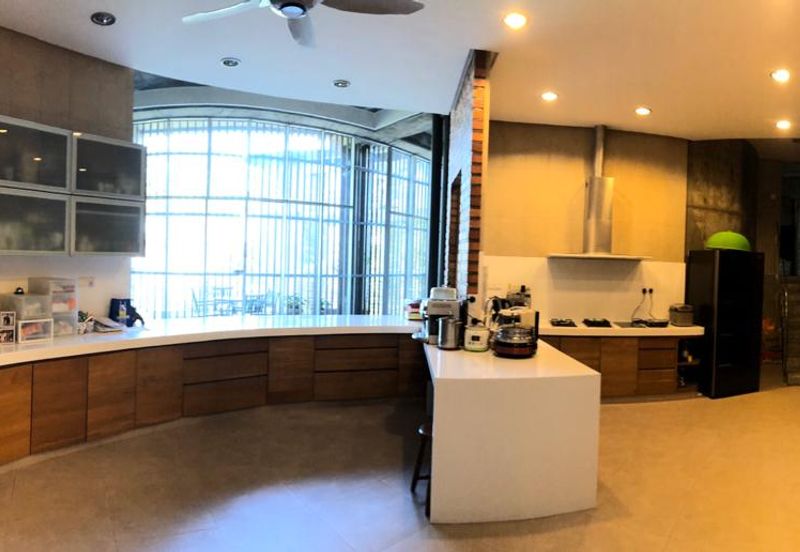 Freehold Bungalow, Gated and Guarded