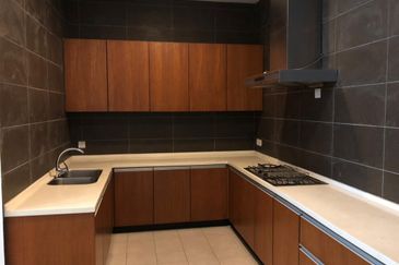 Freehold Bungalow, Gated and Guarded