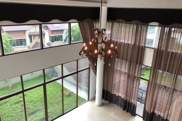 Freehold Bungalow, Gated and Guarded