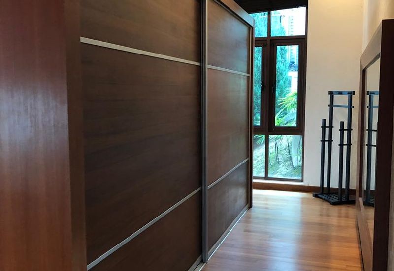 Freehold Bungalow, Gated and Guarded