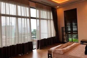 Freehold Bungalow, Gated and Guarded