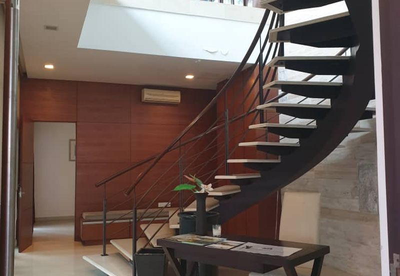 Freehold Bungalow, Gated and Guarded