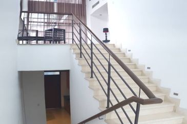 Freehold Bungalow, Gated and Guarded