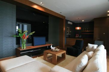 Freehold Bungalow, Gated and Guarded