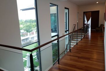 Subang Bestari Hilltop Bungalow