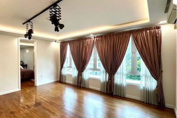 Rafflesia @ The Hill