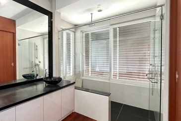 Rafflesia @ The Hill