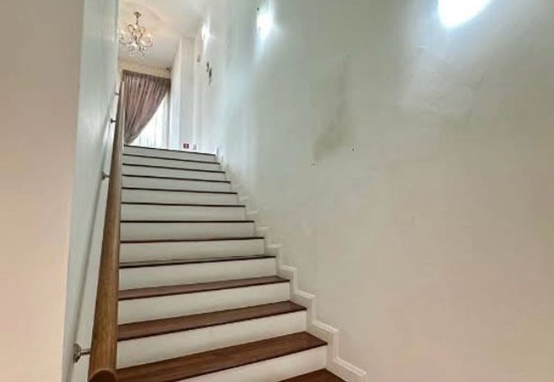 Rafflesia @ The Hill