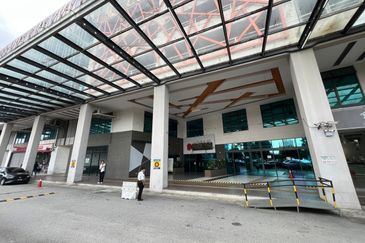 Section 13 (Seksyen 13)