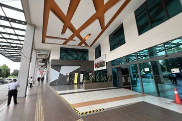 Section 13 (Seksyen 13)