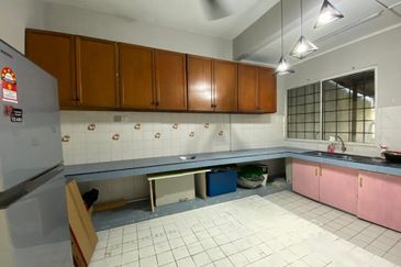 Bandar Sri Damansara Corner 2 storey terrace house