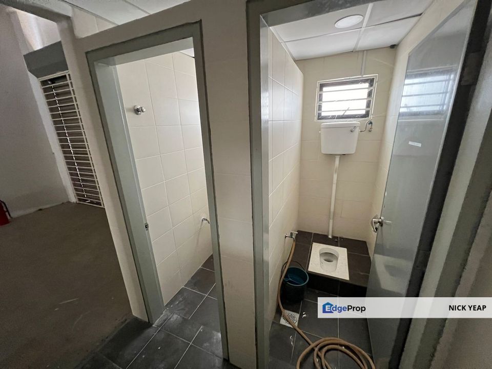 Bandar Bukit Puchong Ground floor shop, Selangor, Puchong