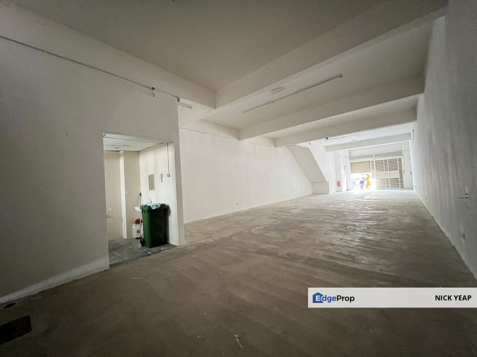 Bandar Bukit Puchong Ground floor shop, Selangor, Puchong