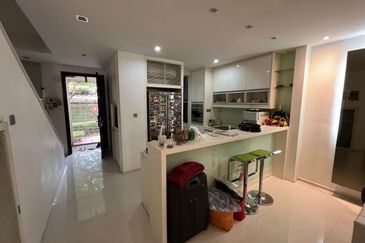 Desa ParkCity (Adora)