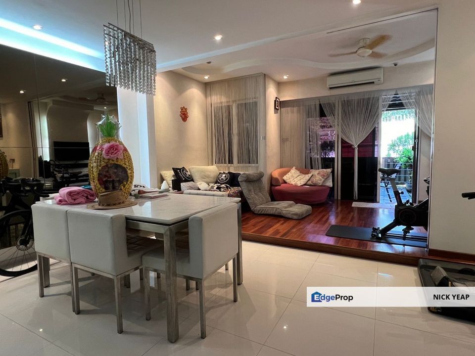 Desa ParkCity Adora 3 Storey House, Kuala Lumpur, Desa Parkcity