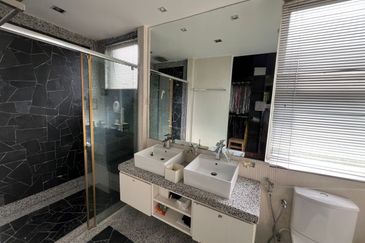 Desa ParkCity (Adora)