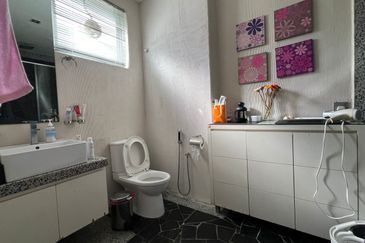 Desa ParkCity (Adora)