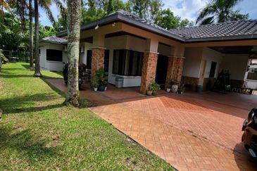 1 STOREY BUNGALOW SG RAMAL DALAM 