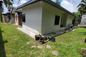 1 STOREY BUNGALOW SG RAMAL DALAM 