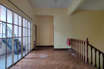 Jalan Rimba Riang 9/2