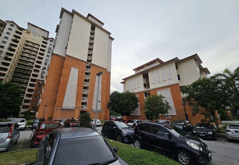 Presint 11 Apartment