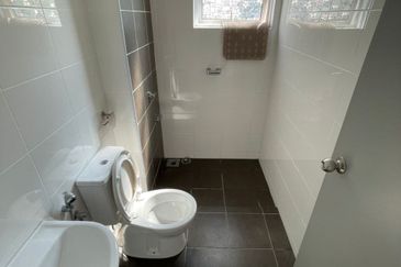 DWI PUTRA RESIDENCE PUTRAJAYA PRECINT 15