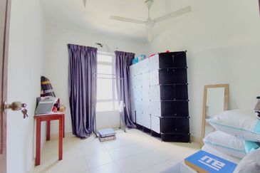 Villa Park Condominium