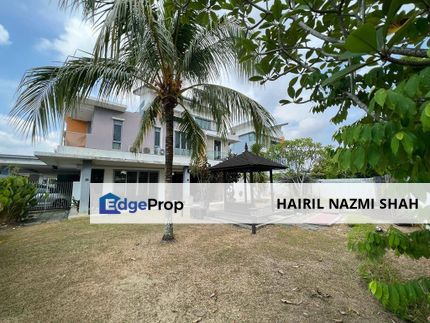 2.5 STOREY SEMI D, LAKE HILL VILLA SEKSYEN 6, Selangor, Bangi