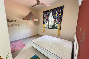 Puncak Pinggiran Putra