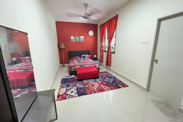 Puncak Pinggiran Putra