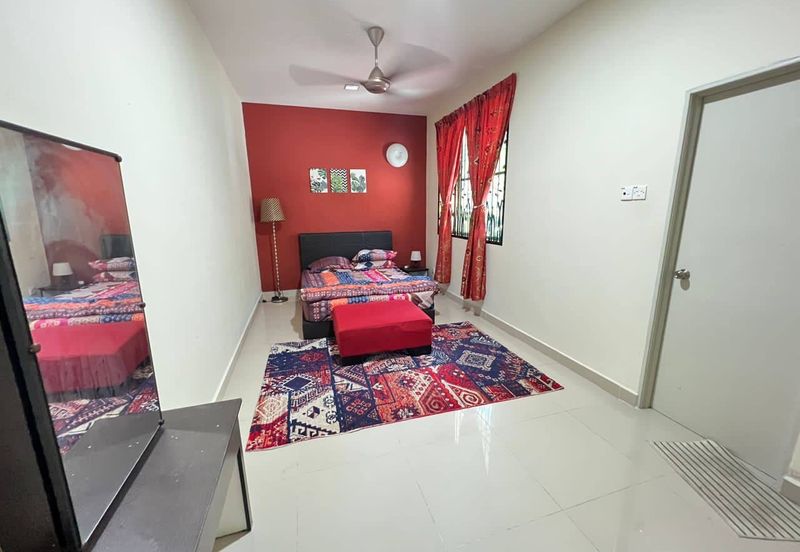 Puncak Pinggiran Putra