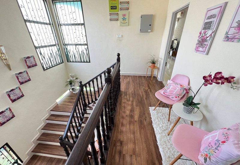 Puncak Pinggiran Putra