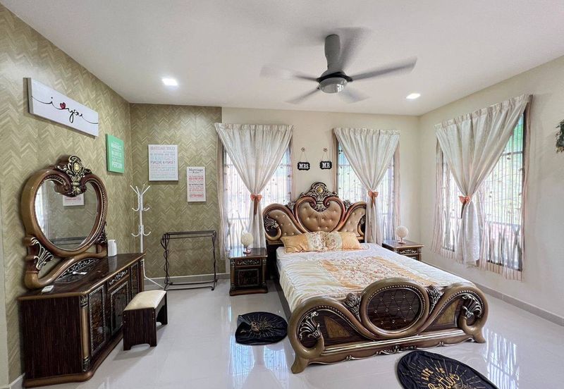 Puncak Pinggiran Putra