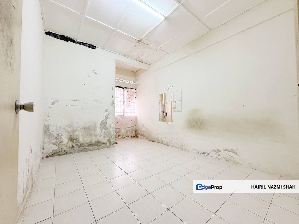 1 STOREY TERRACE TAMAN LANGAT UTAMA BANTING, Selangor, Banting