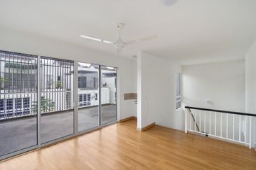 Duta Villa, Presint 14