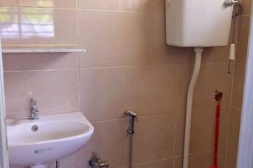 Jalan Bukit Belimbing 