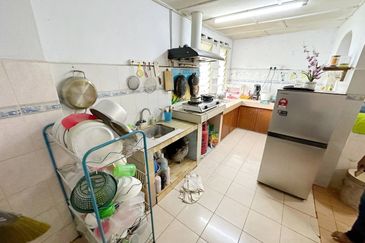 2 STOREY TERRACE TAMAN DESA SALAK PERMAI SEPANG