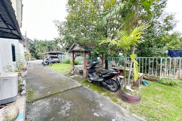 2 STOREY TERRACE TAMAN DESA SALAK PERMAI SEPANG