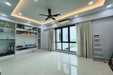 Lake Point Residence