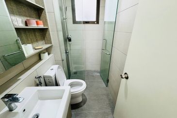 Lake Point Residence