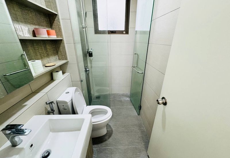 Lake Point Residence