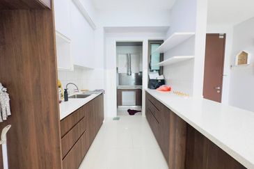 Lake Point Residence