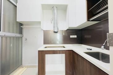 Lake Point Residence